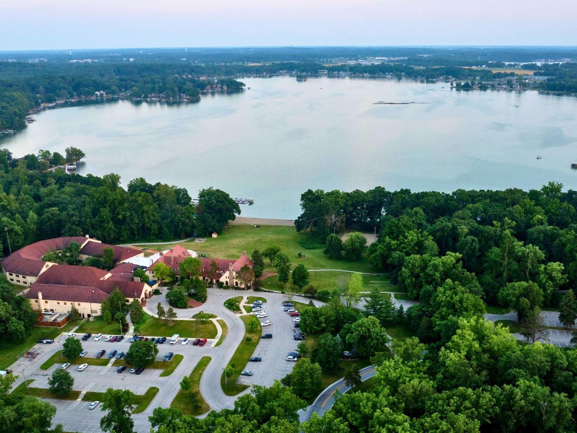 Potawatomi Inn & Cabins Angola Εξωτερικό φωτογραφία